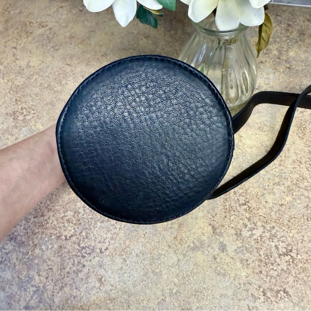 Hammitt Runyon water bottle purse - Picture 3 of 4